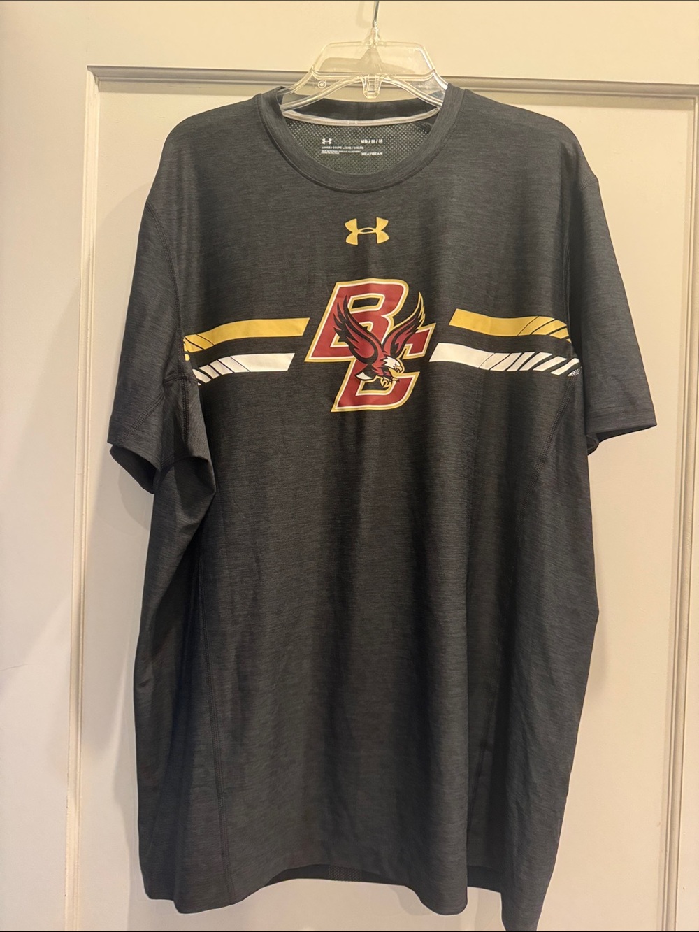 Under Armour Men’s Dark Gray Boston College Logo Short Sleeve Tee